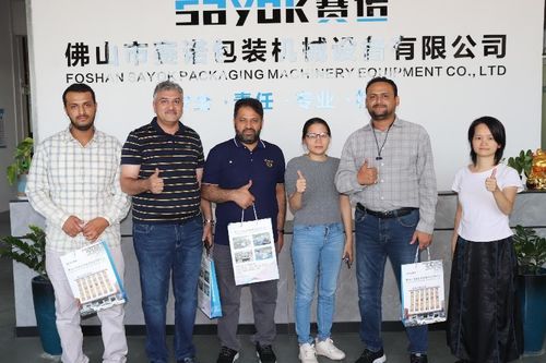 последние новости компании о Добро пожаловать клиенты Йемена для посещения мокрых салфеток