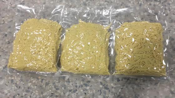 Good price Машина для упаковки подушками из нержавеющей стали для пищевых продуктов и овощей онлайн