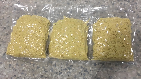 Машина для упаковки подушками из нержавеющей стали для пищевых продуктов и овощей